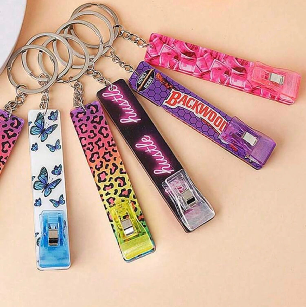 Nail Baddie Card Grabber